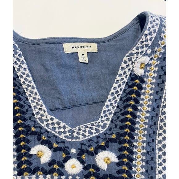 Max studio embroidered top - Picture 4 of 5